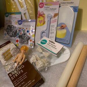 Cake Decorating Tools Set with Fondant Cutters